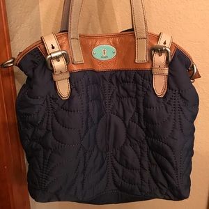 Fossil tote